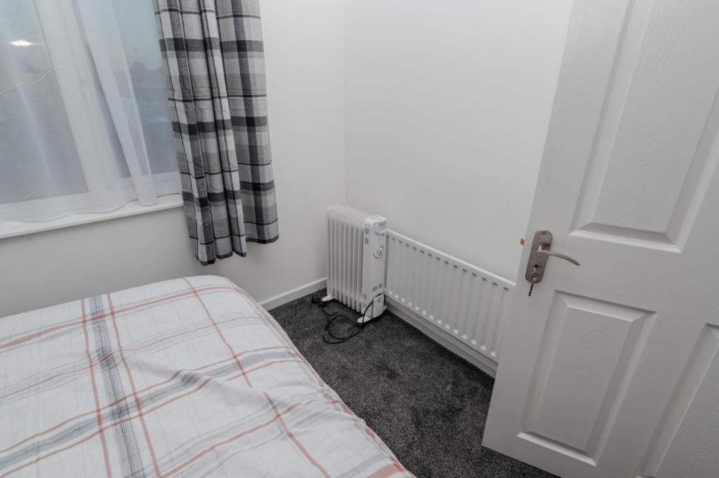 The House Apartment Barking  Bagian luar foto